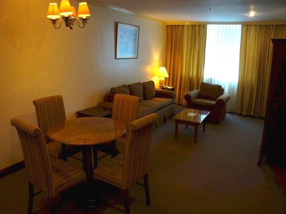 Tiara Oriental Hotel Μακάτι Εξωτερικό φωτογραφία
